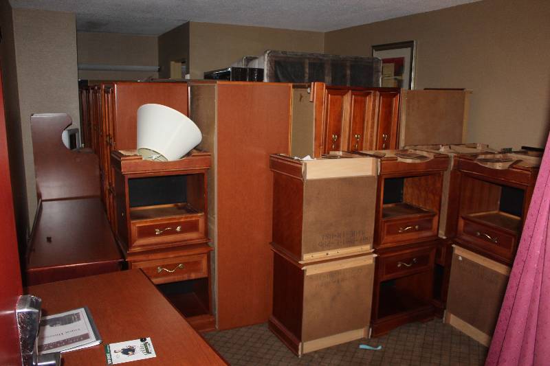 lot 217 image: Contents of Room #217