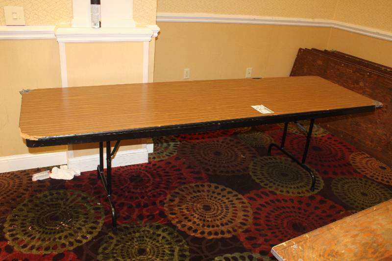 lot 329 image: Laminate-Top Folding Table