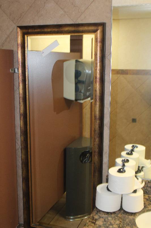 lot 577 image: Womens Bathroom Framed Wall Mirror, Garbage Can