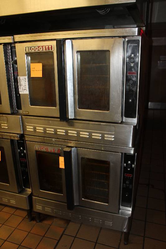 lot 3 image: Blodgett Commercial Stainless Steel Gas Oven