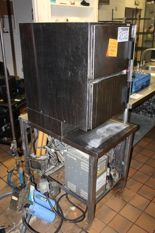 lot 4 image: Groen Commercial NSF Stainless Steel Gas Steamer