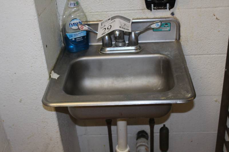 lot 29 image: Commercial NSF Sink
