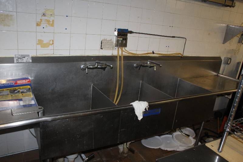 lot 8 image: Commercial NSF Stainless Steel 3-Component Sink