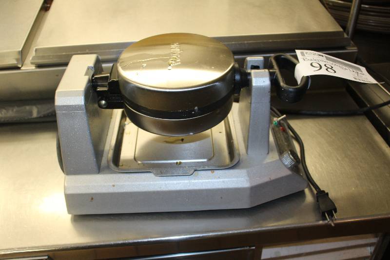 lot 98 image: Belgian Waffle Maker