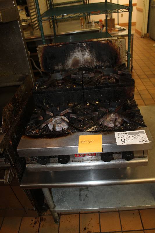 lot 9 image: Vulcan 4-Burner Commercial Gas Stovetop
