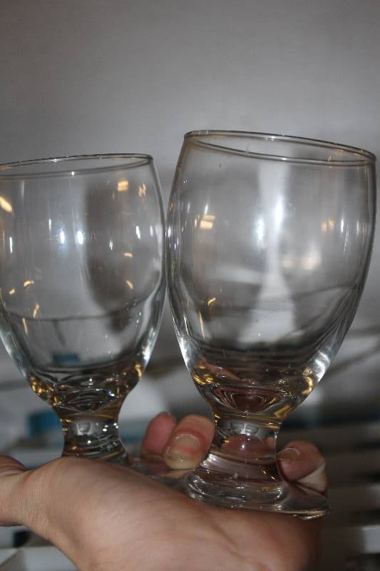 lot 584 image: Lot of (Approximately 170) Glassware w Plastic Wash Trays