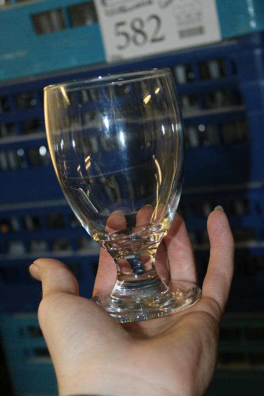 lot 582 image: Lot of (Approximately 200) Glassware w Plastic Wash Trays