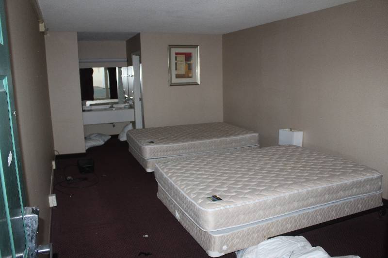 lot 238 image: Contents of Room #238