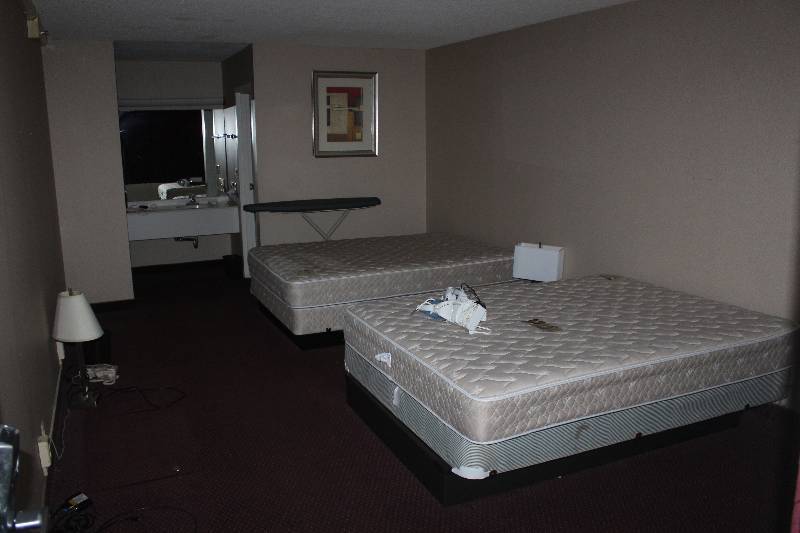 lot 230 image: Contents of Room #230