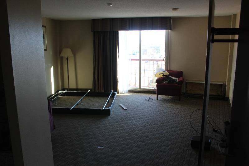 lot 408 image: Contents of Room #408