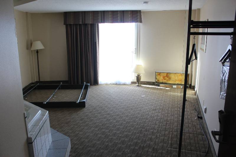 lot 414 image: Contents of Room #414