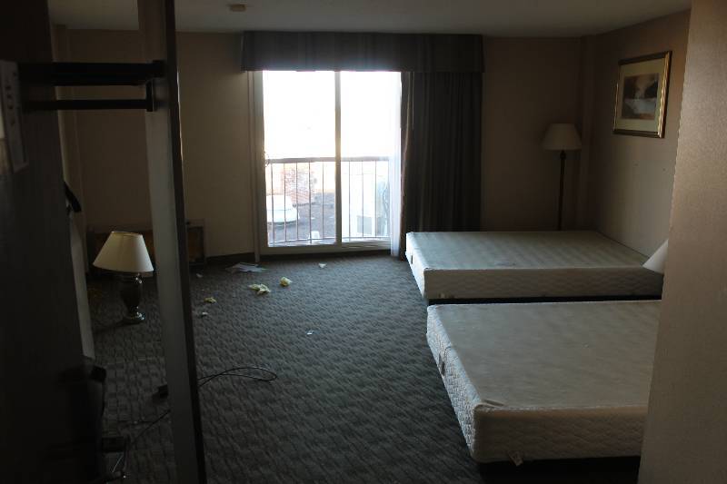 lot 403 image: Contents of Room #403