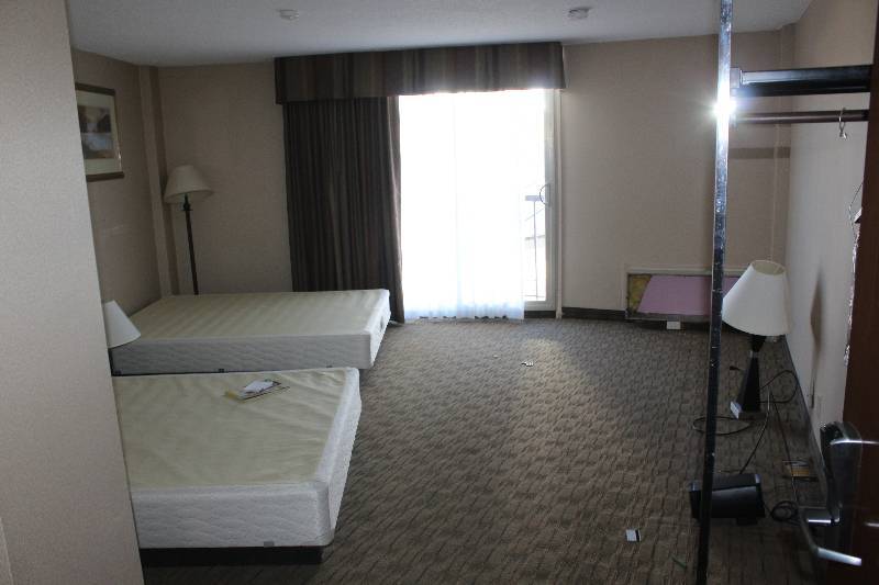 lot 300 image: Contents of Room #300