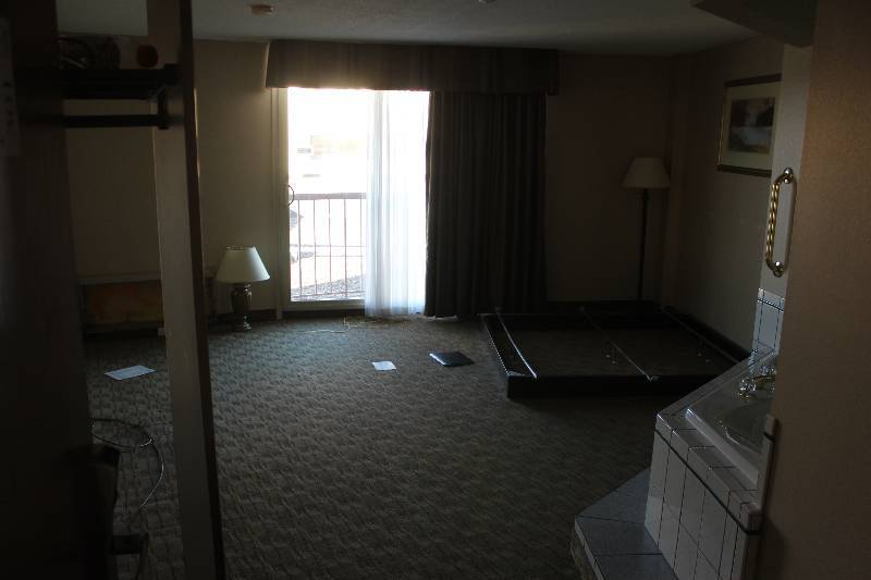 lot 301 image: Contents of Room #301