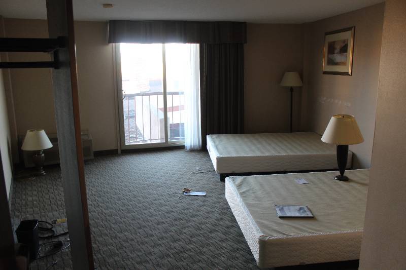 lot 303 image: Contents of Room #303