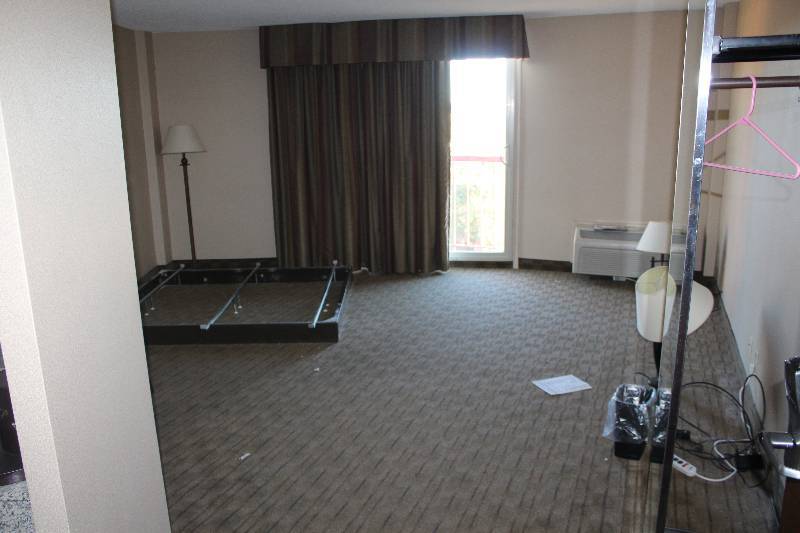 lot 308 image: Contents of Room #308