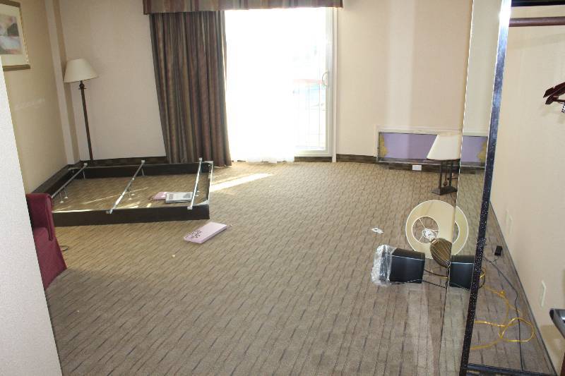 lot 310 image: Contents of Room #310
