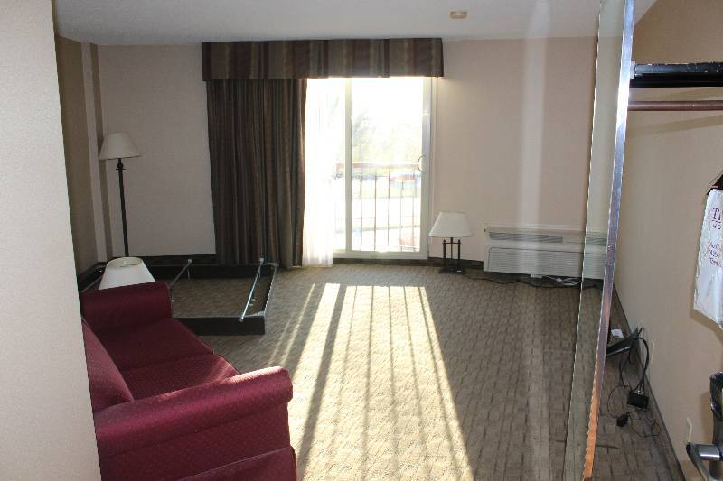 lot 312 image: Contents of Room #312