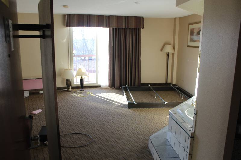 lot 313 image: Contents of Room #313
