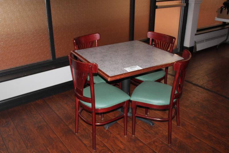 lot 630 image: Lot of (5) Furniture Including 1) Table AND 4) Chairs w Padded Seat