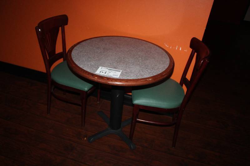 lot 647 image: Lot of (3) Furniture Including 1) 29in. Round TableAND 2) Chairs w Padded Seat