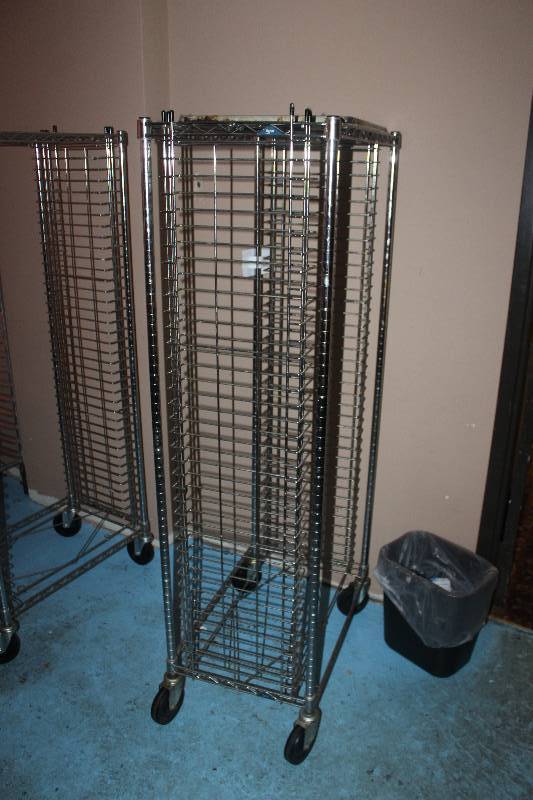 lot 76 image: Bakery Rack