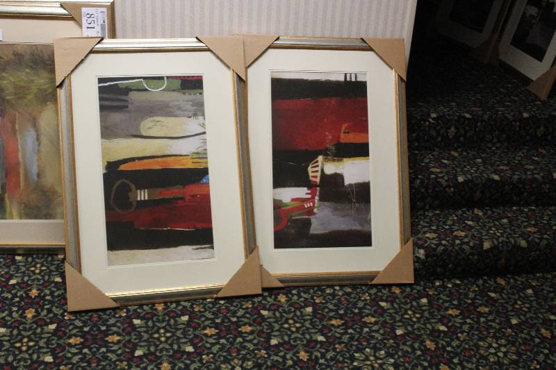lot 827 image: Lot of (2) Framed Wall Art