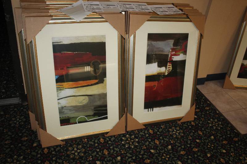 lot 819 image: Lot of (2) Framed Wall Art