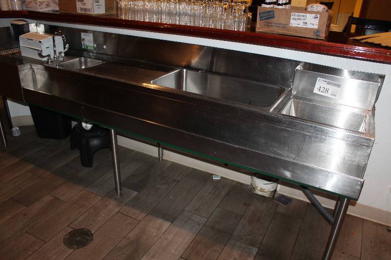 lot 428 image: Bar w 3-Sink
