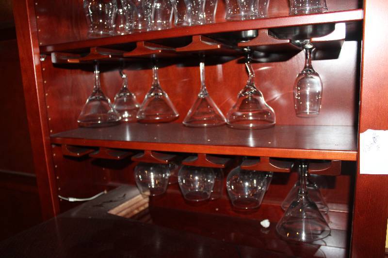 lot 422B image: Lot of Glassware