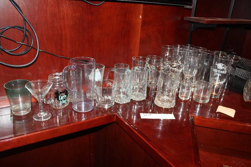 lot 426F image: Lot of Glassware