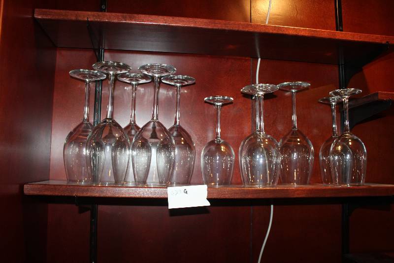 lot 426B image: Lot of Glassware
