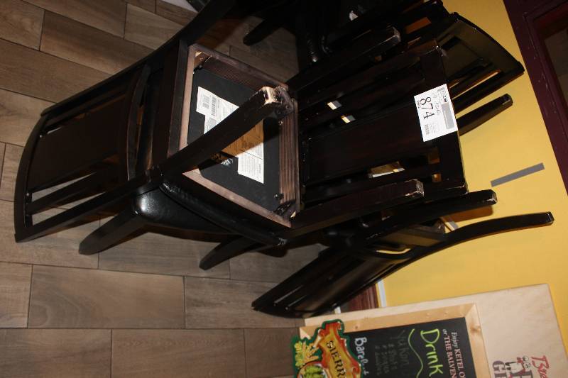 lot 874 image: Lot of (4) Chairs