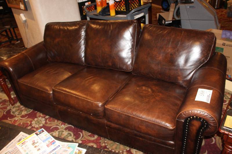 lot 895 image: Leather Couch