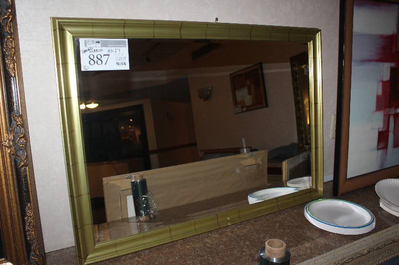 lot 887 image: Framed Wall Mirror