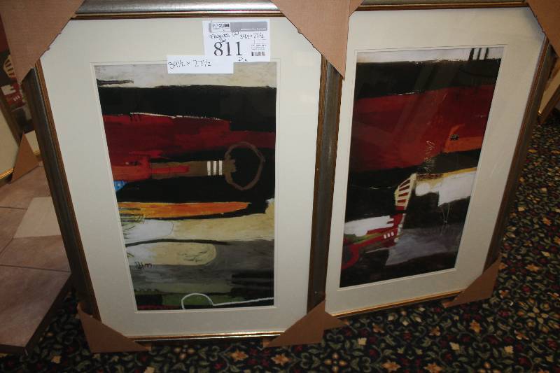 lot 811 image: Lot of (2) Framed Wall Art
