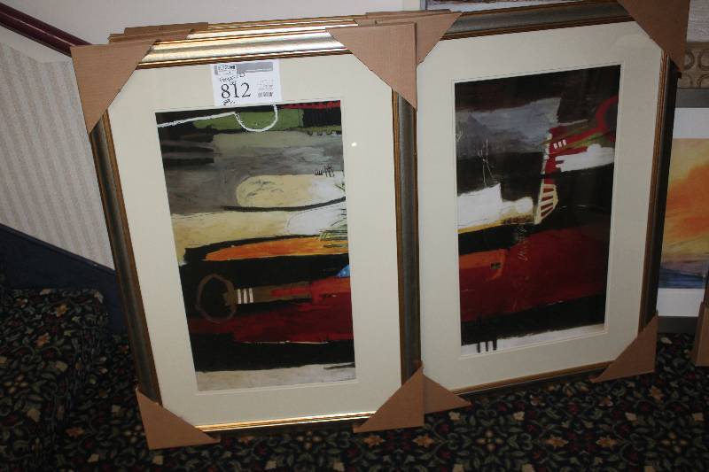lot 812 image: Lot of (2) Framed Wall Art