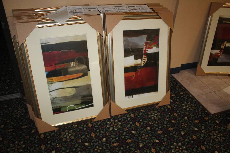 lot 823 image: Lot of (2) Framed Wall Art