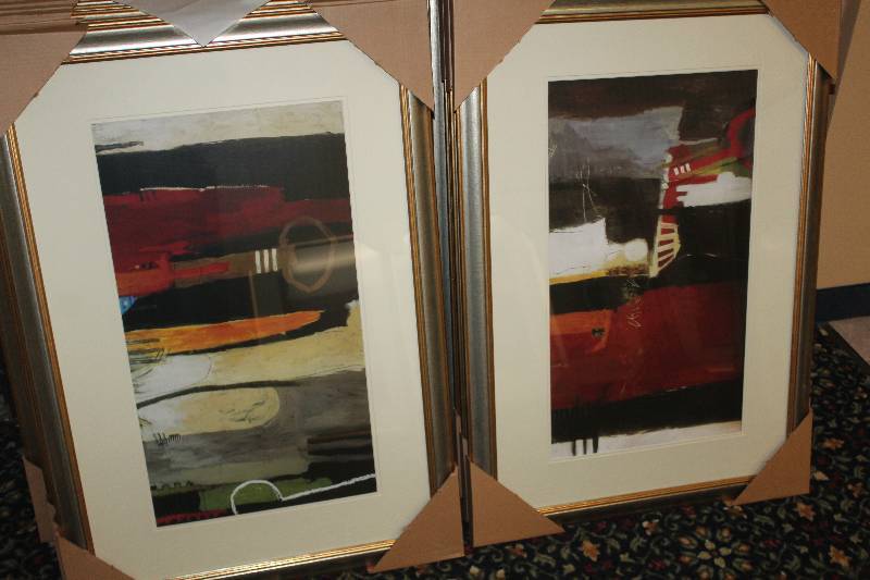 lot 817 image: Lot of (2) Framed Wall Art