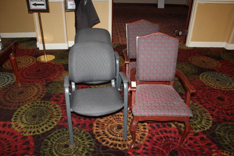 lot 343B image: Lot of (4) Chairs