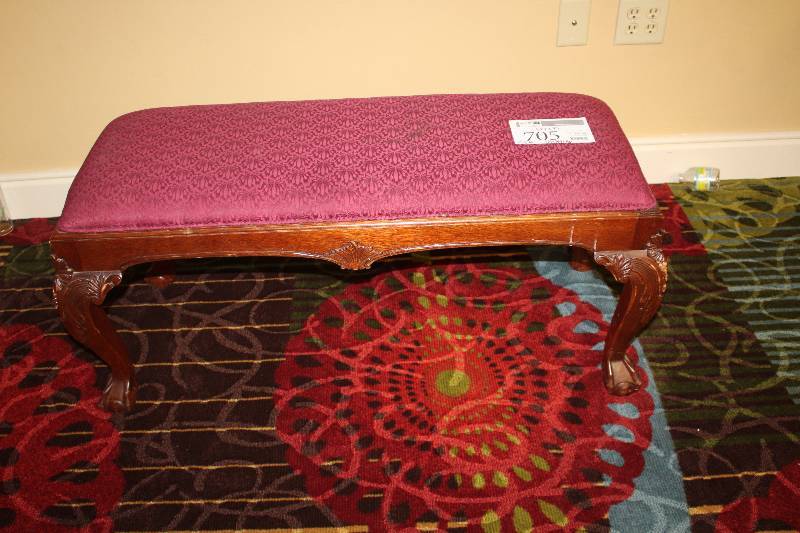lot 705 image: Decorative Bench