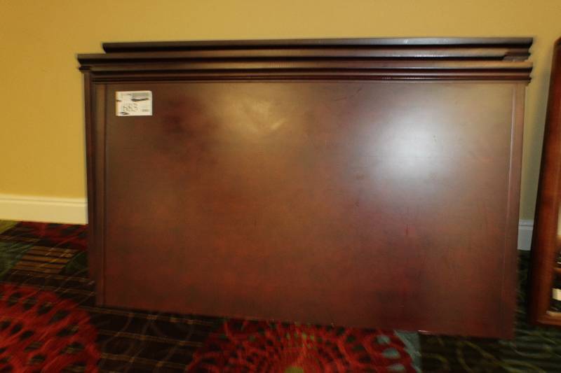 lot 683 image: Lot of (3) Headboards