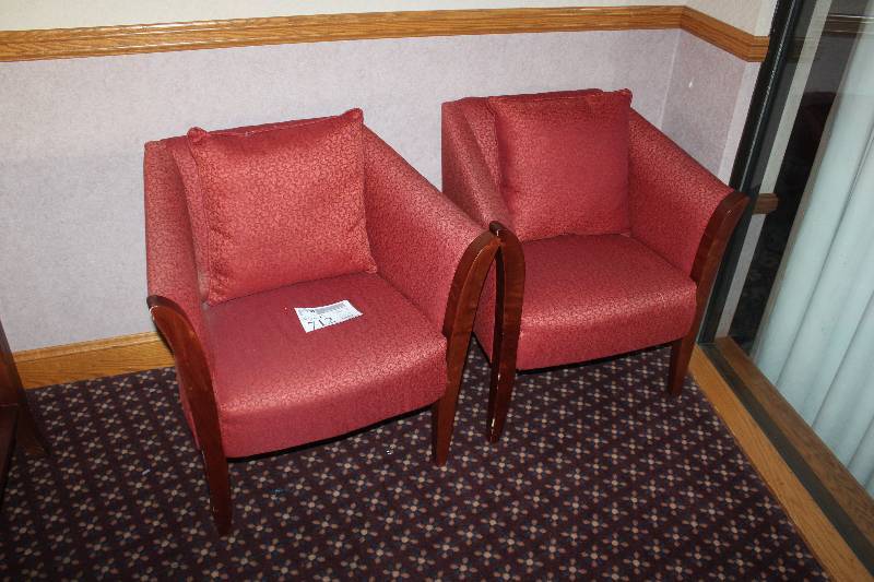 lot 712 image: Lot of (2) Den Chairs