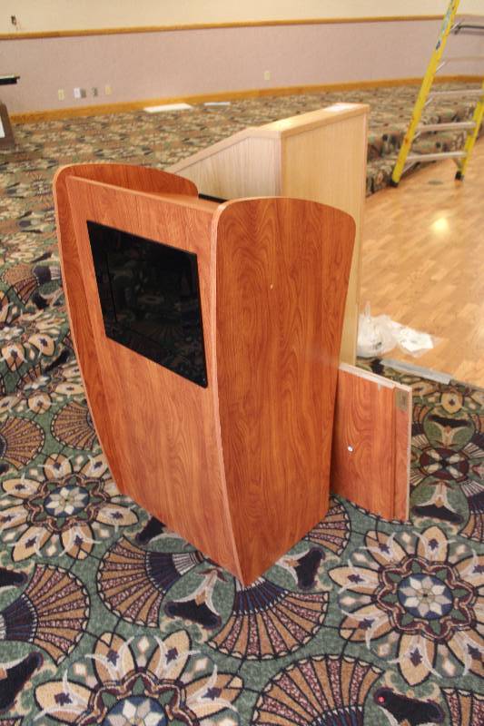 lot 766 image: Wood Speaker Podium w Digital Photo Frame