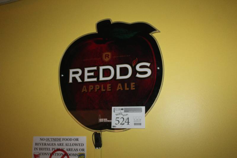 lot 524 image: Redds Apple Ale Bar Signage