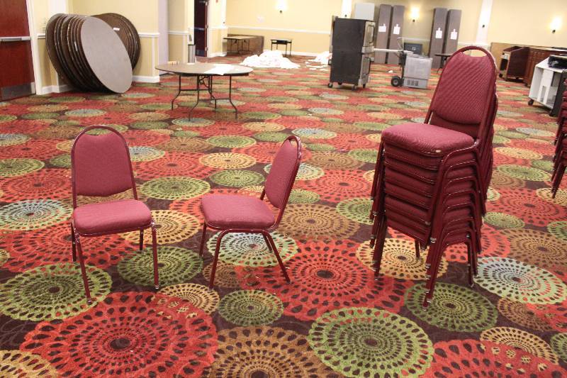lot 783 image: Lot of (10) Padded Dining Chairs