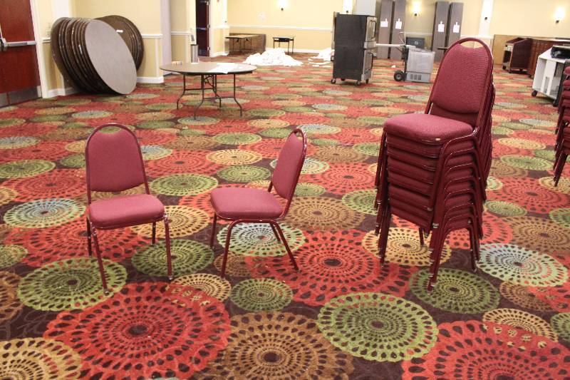 lot 784 image: Lot of (10) Padded Dining Chairs