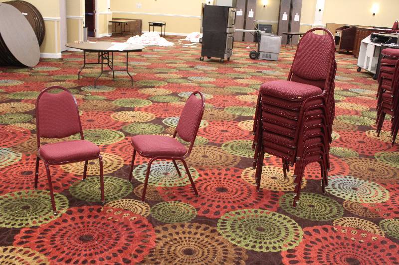 lot 787 image: Lot of (10) Padded Dining Chairs