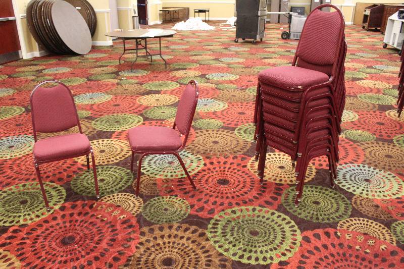 lot 792 image: Lot of (10) Padded Dining Chairs