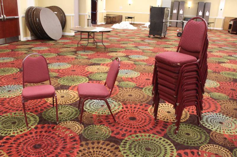 lot 794 image: Lot of (10) Padded Dining Chairs